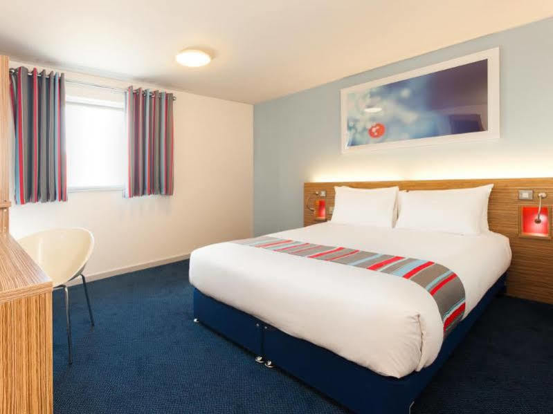 Travelodge Birmingham Airport Exterior photo